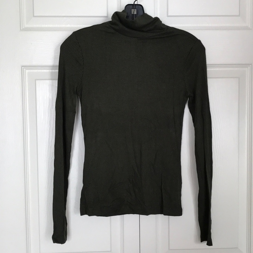 Forever 21 Green Turtleneck S